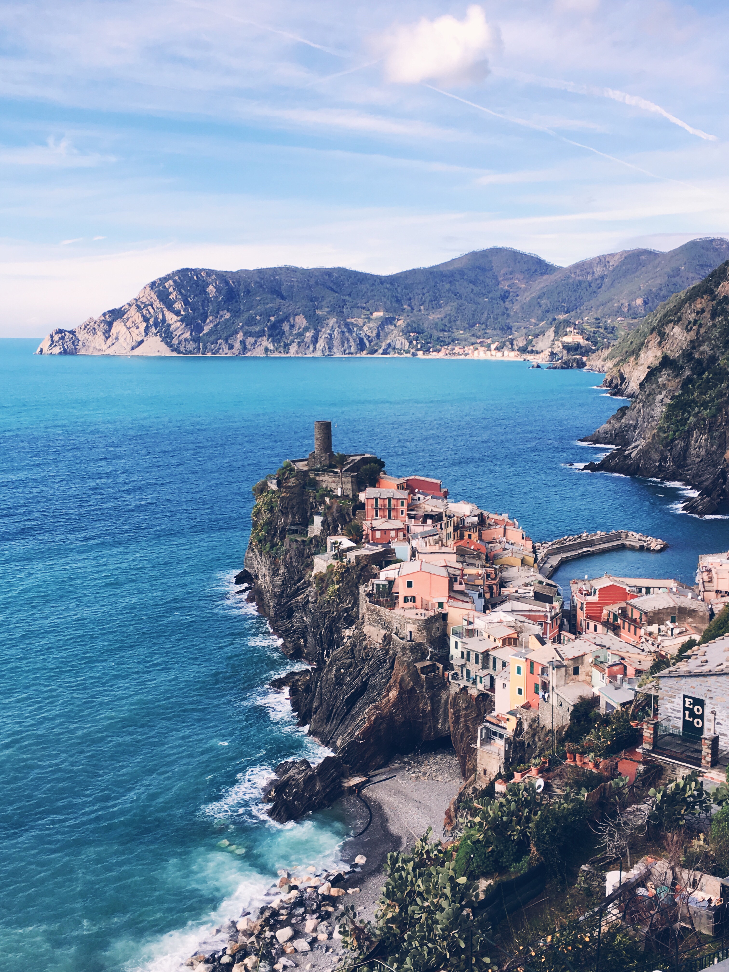 vernazza village peninsula ocean sea freetoedit